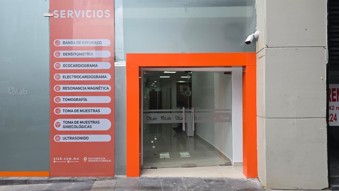Olab Plus Santa Fe: Fachada de acceso